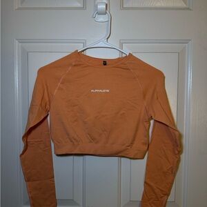 Alphalete Amplify LS Crop - Cheeky Coral